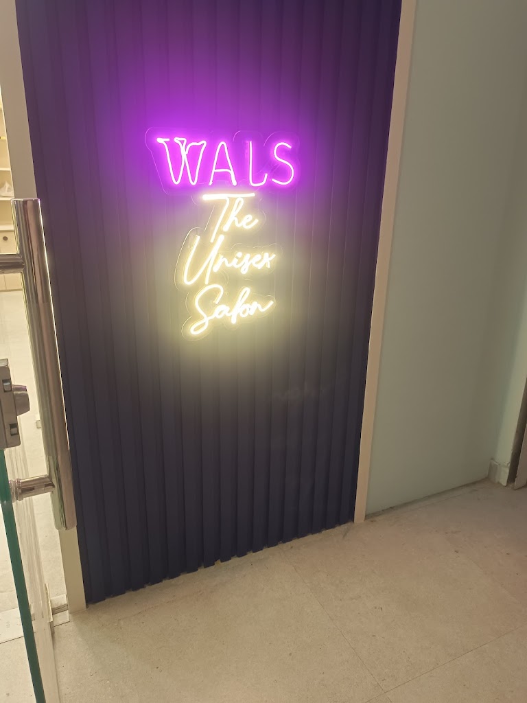 Wals The Unisex Saloon