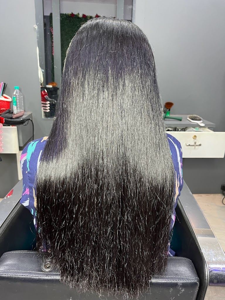 Styles Smiles Unisex Salon