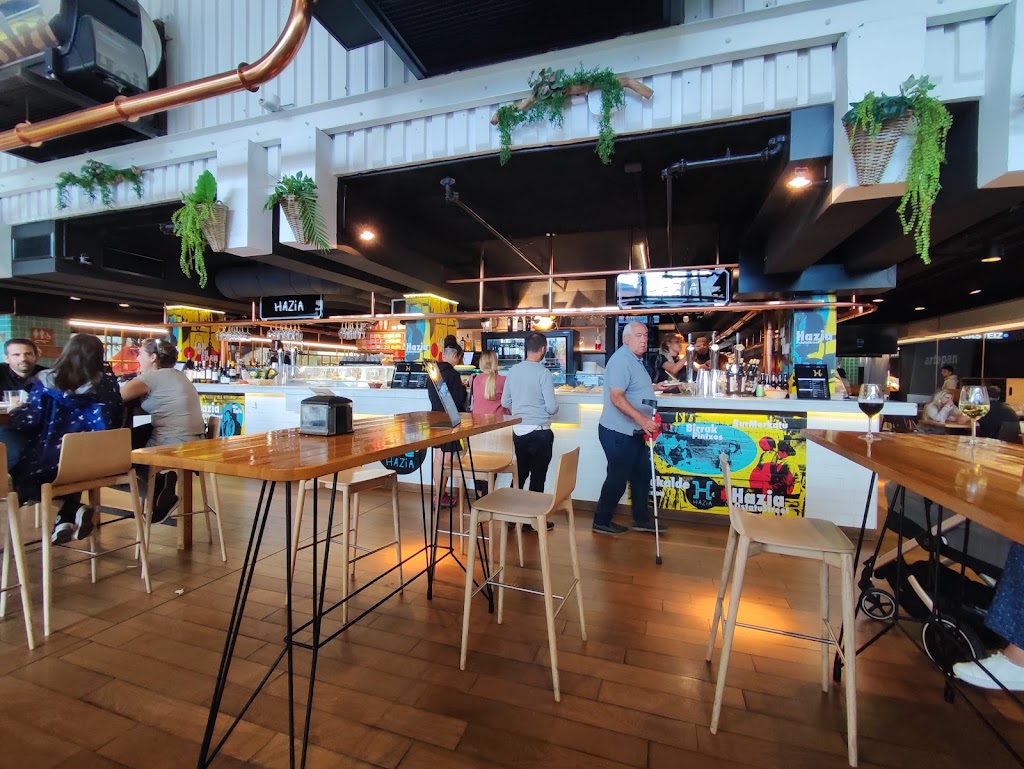 Bar- Restaurante Hazia — Ambiente