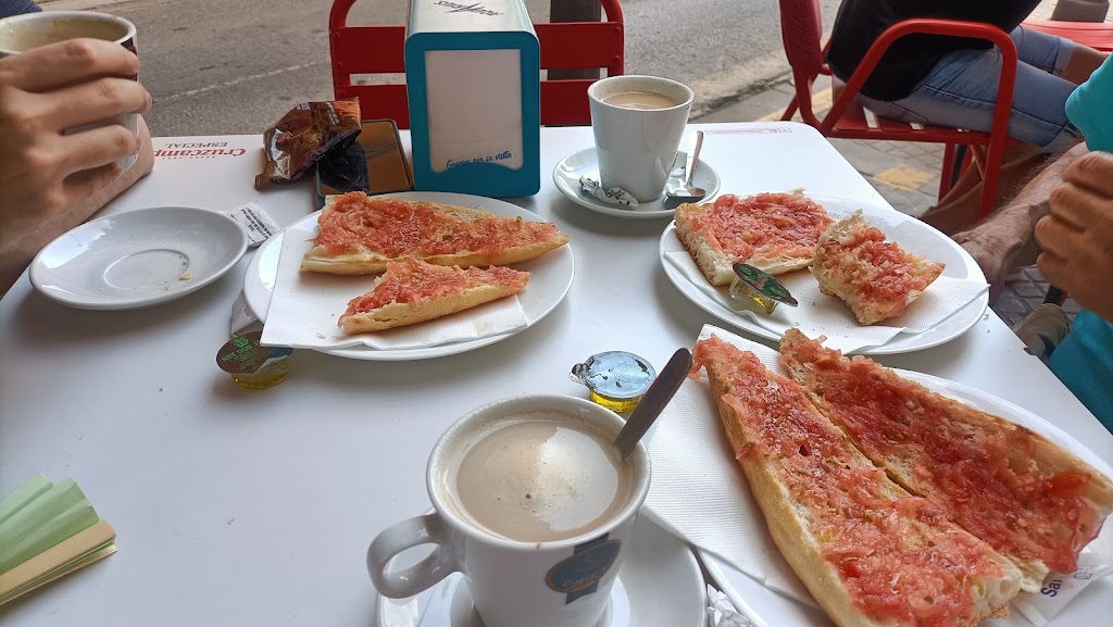 Cafeteria Bocateria Nou Xesus — Cafe