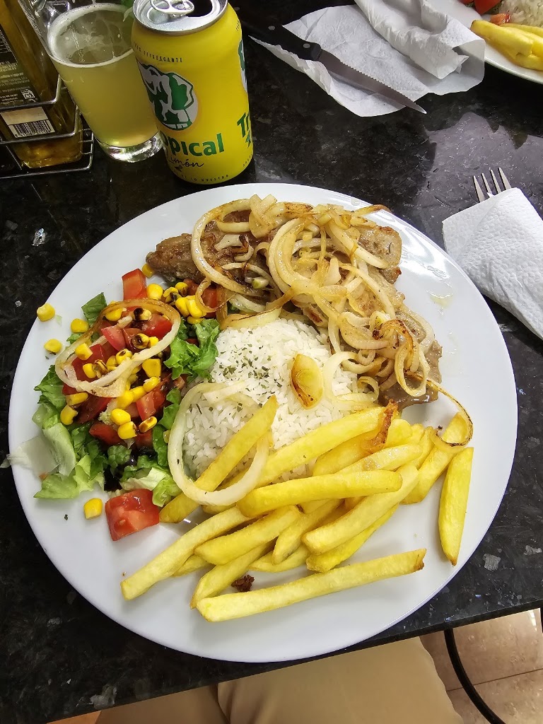 Bar Cafeteria Mi Sueno — Comida y bebida