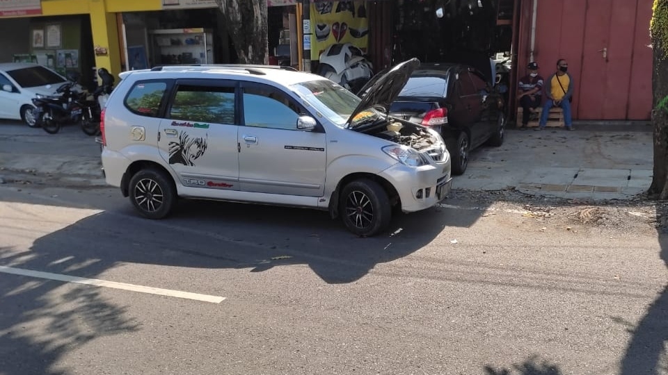 Bagas Motor Spesialis Lampu Mobil dan Accesories