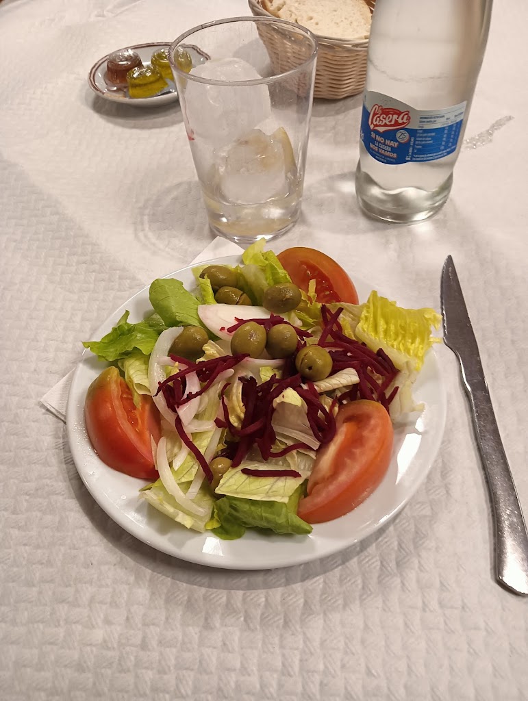 Bar Restaurante El Poligono II — Comida y bebida