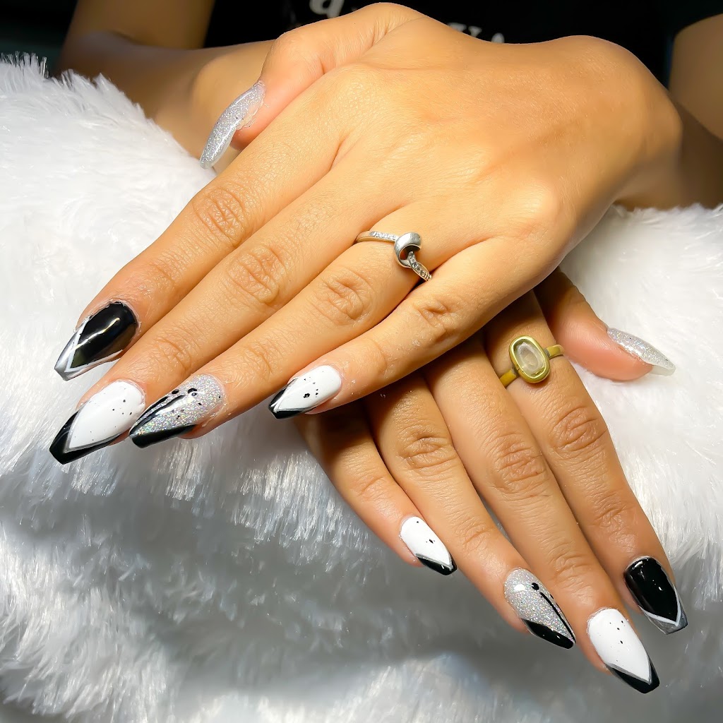 Pari Nailart And Mehndi Studio Academy