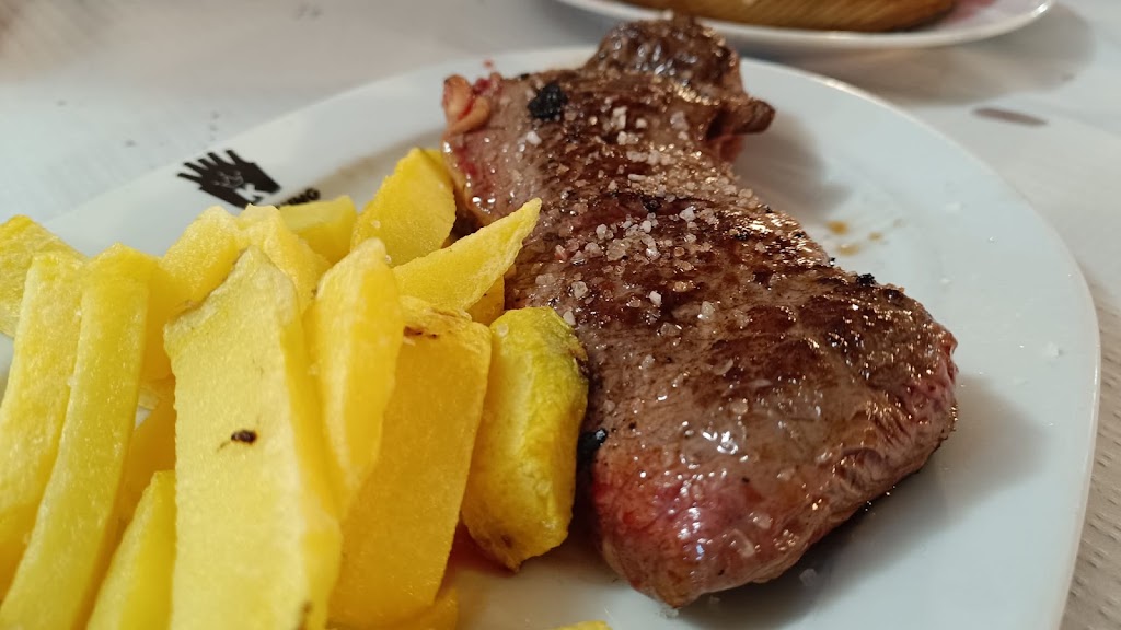 Antonio Meson — Comida y bebida
