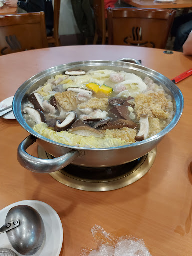 天可汗東北酸菜白肉鍋 的照片