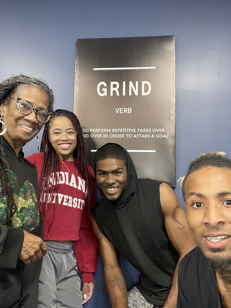  D1V1NE F1TNESS and EXPER1ENCES LLC