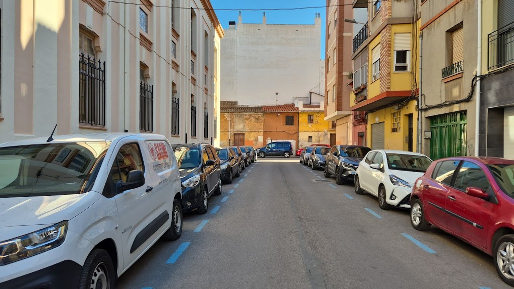Aparcament Public Gratuit — Estacionamiento