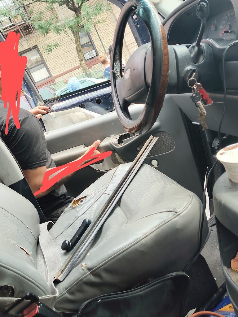New York Auto Glass Inc in Bronx