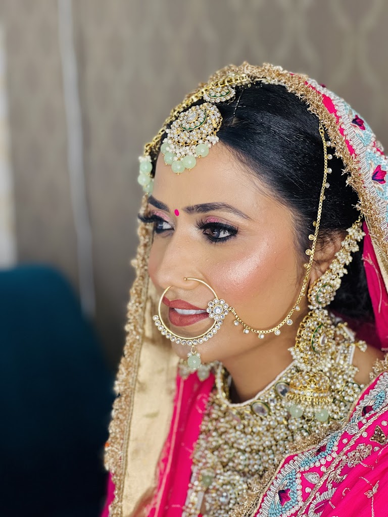 Clara International Beauty College Salon