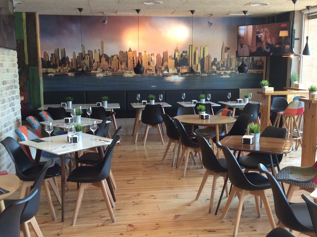 Vanila Club Gastrobar-Cafe — Ambiente