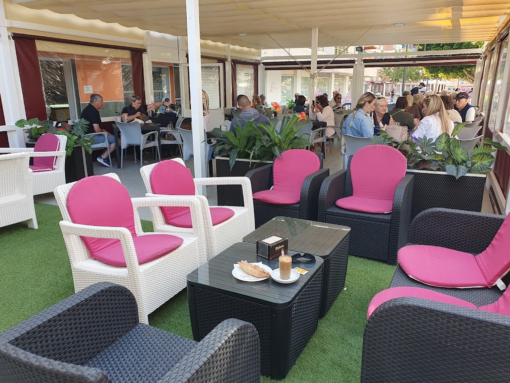 Punto y Coma — Ambiente