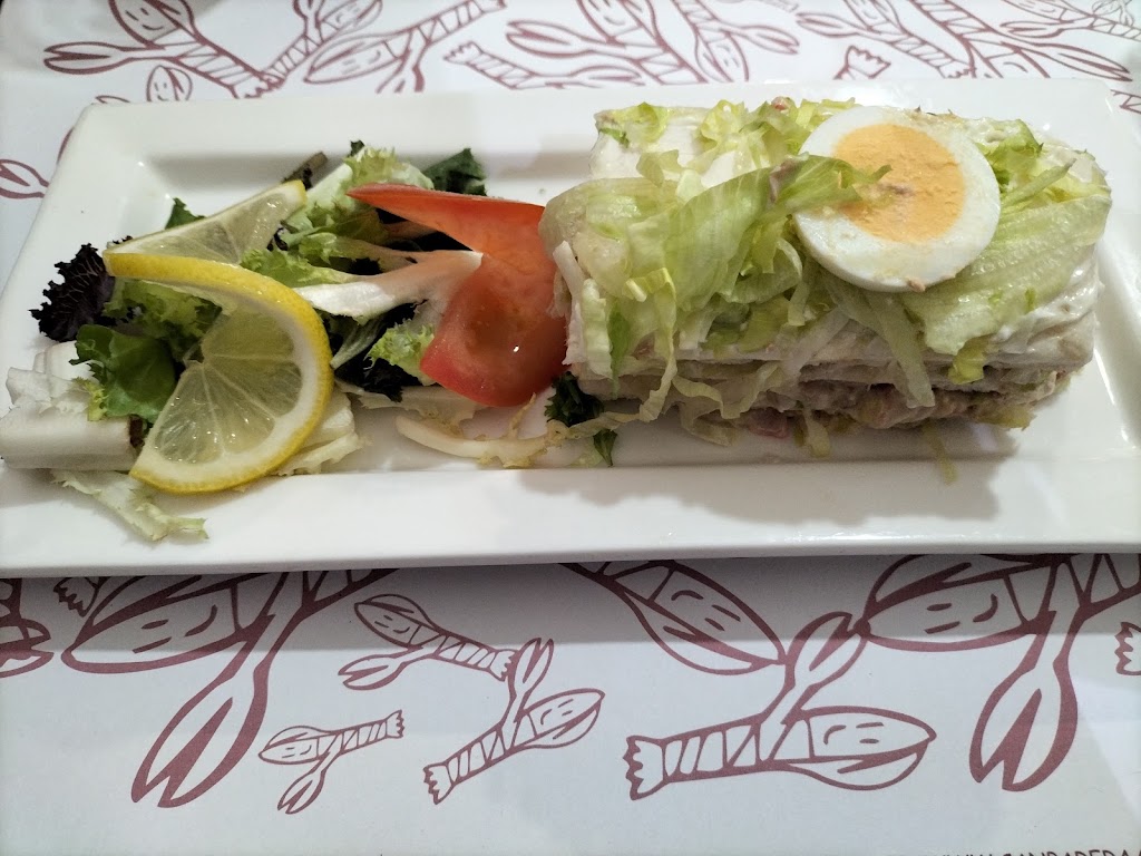 Parets Restauracio — Comida y bebida