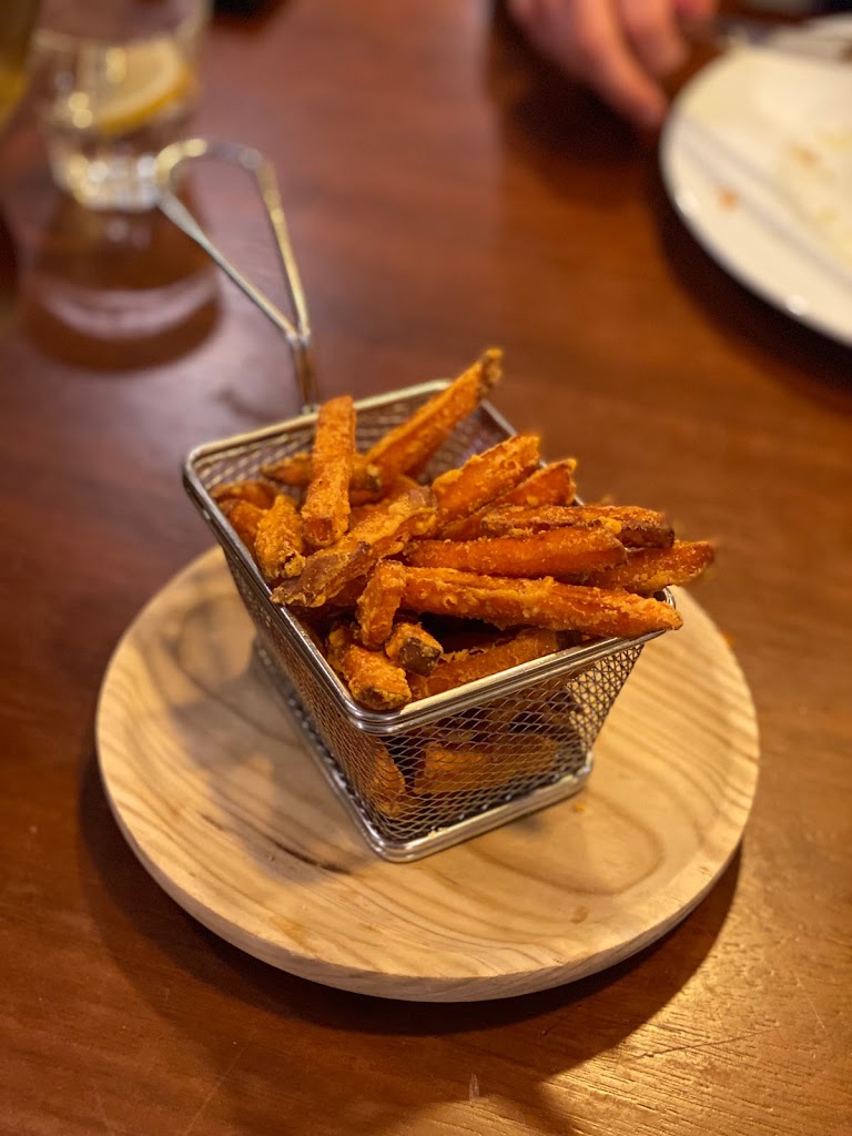 La Terrassa Mediterranean Bar & Grill — Papas fritas