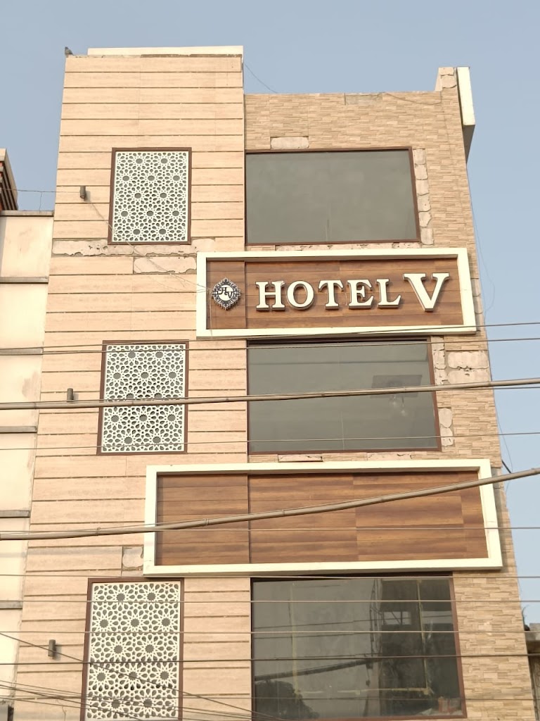 Hotel V