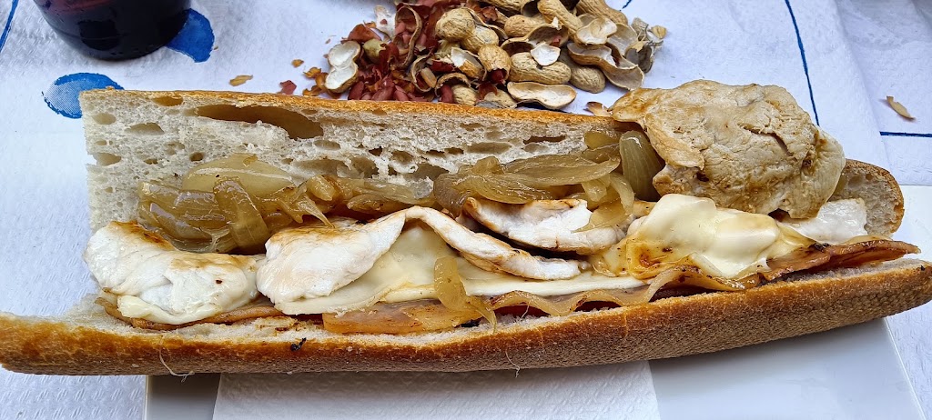 Capri Gastrobar — Comida y bebida