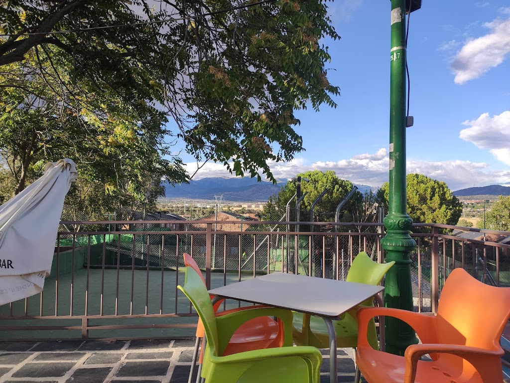 Restaurante Club Social El Guijo — Ambiente