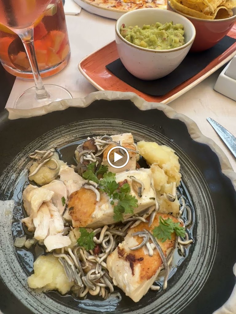 Compostelana Club Cafe — Videos