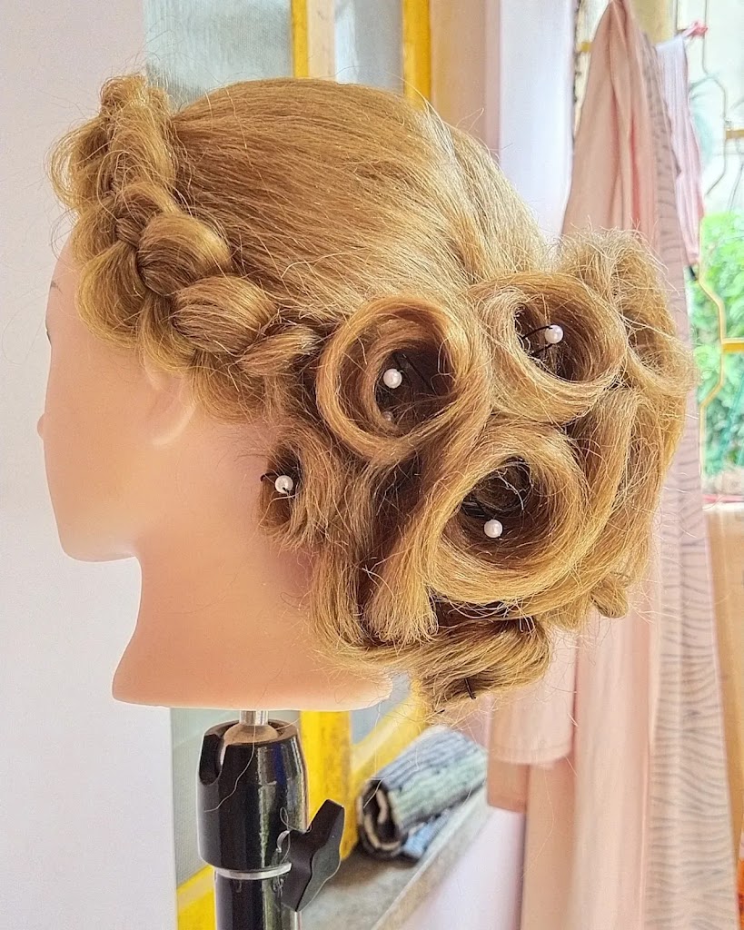 Glimpses X Artistery