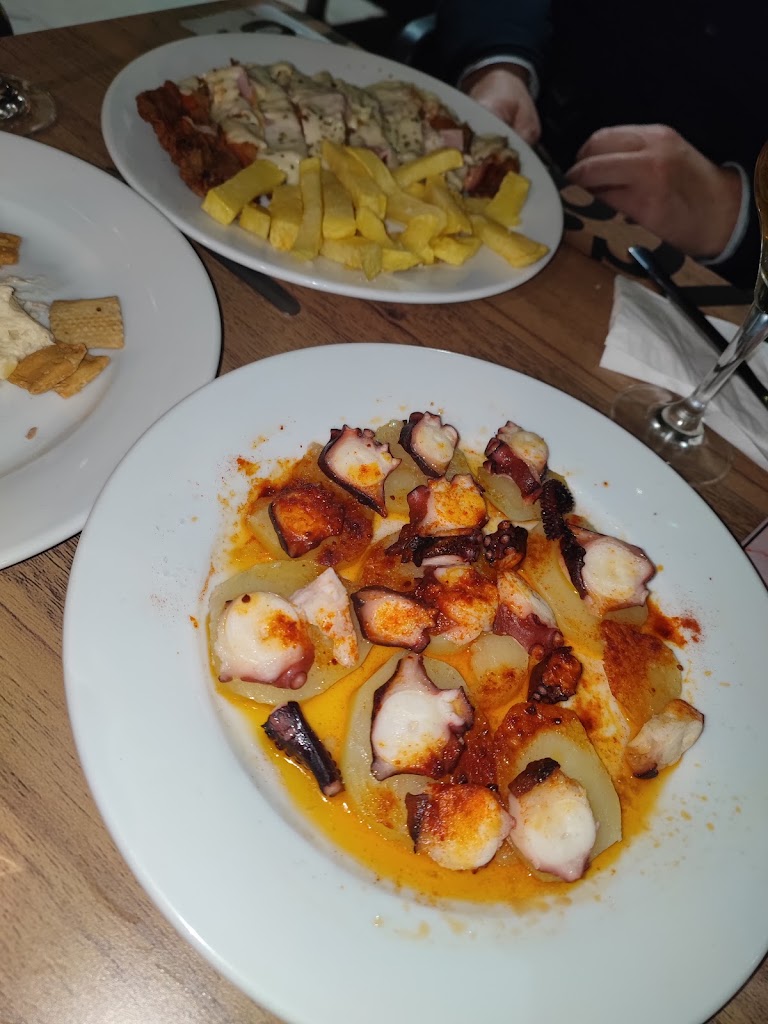 Mi Morena Cafe-Bar — Comida y bebida