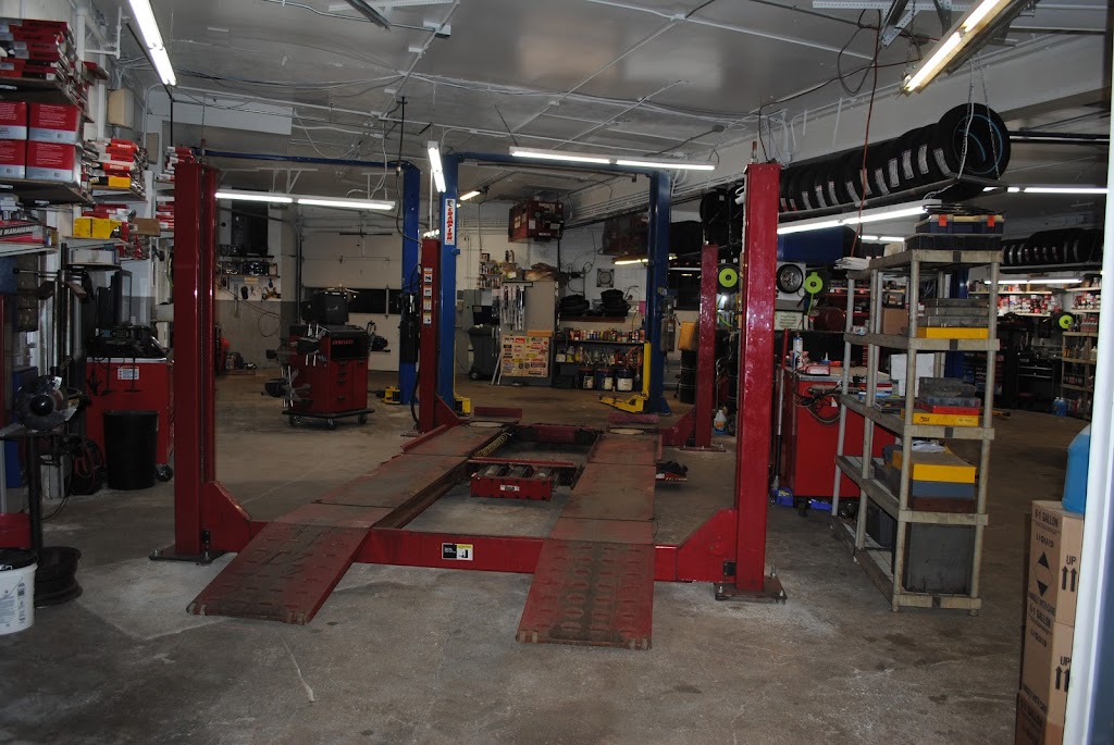 Rob's Auto Service LTD in Smithtown