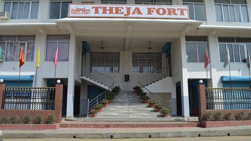 Hotel Theja Fort