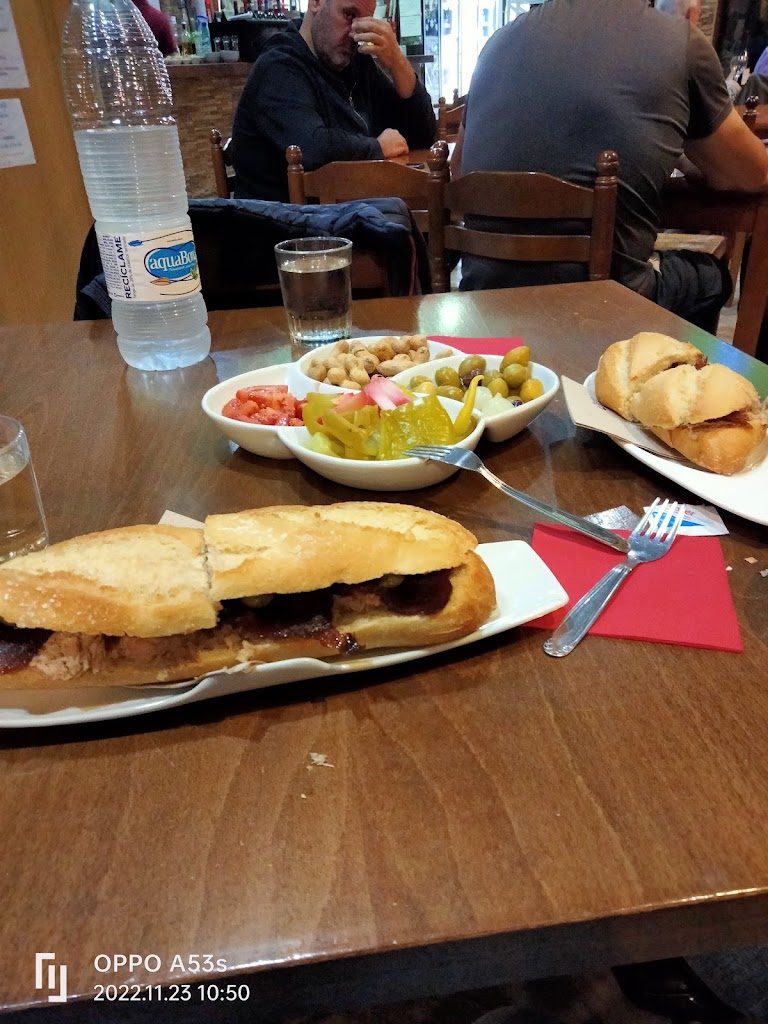La Bodega De Pi — Baguette