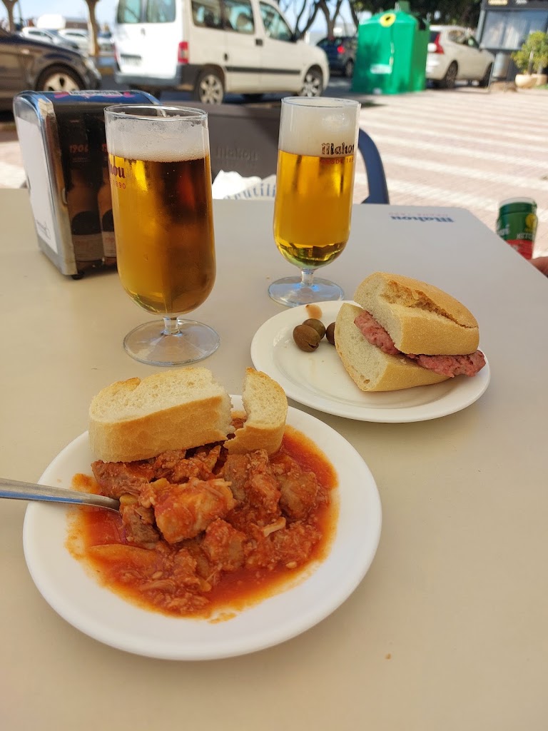 Bar El Pajar — Comida y bebida