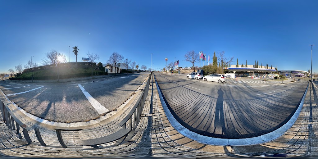 Q8 Gasolinera Terrassa — Street View y 360deg