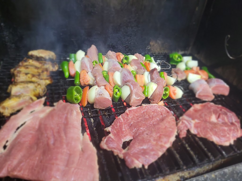 Bar Los Faroles — Comida y bebida