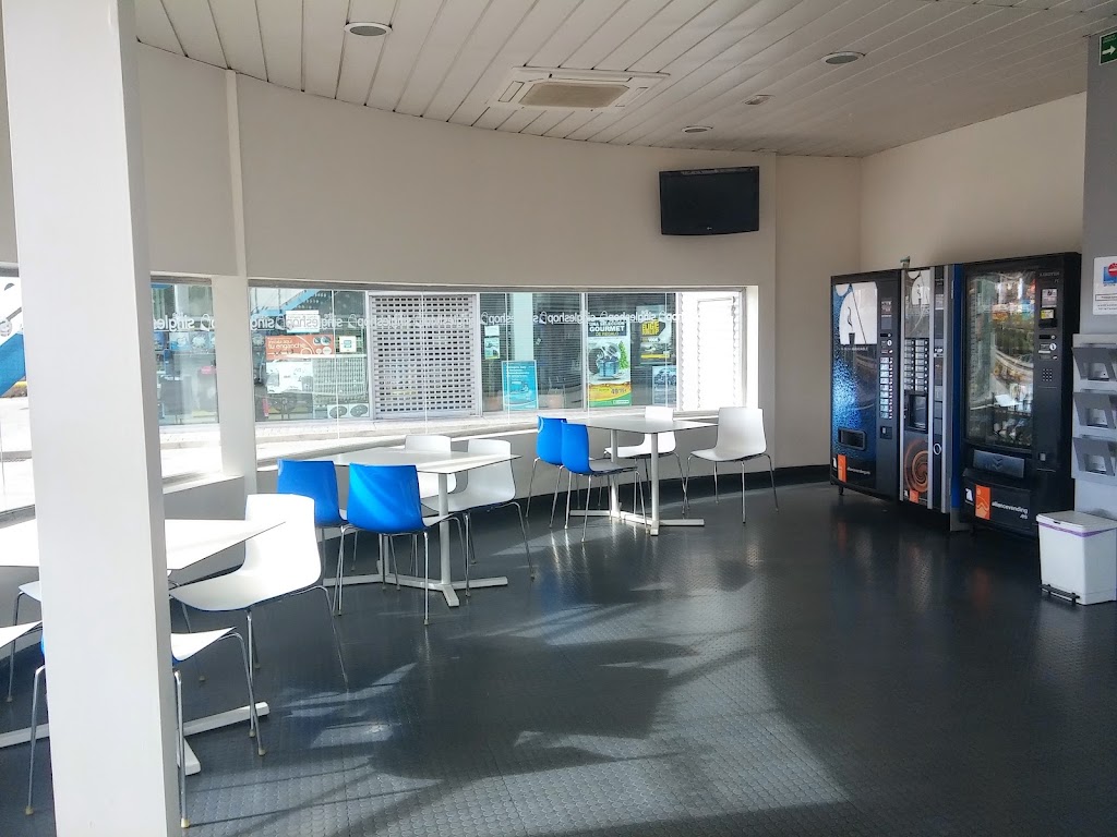 Formula Reyes — Interior