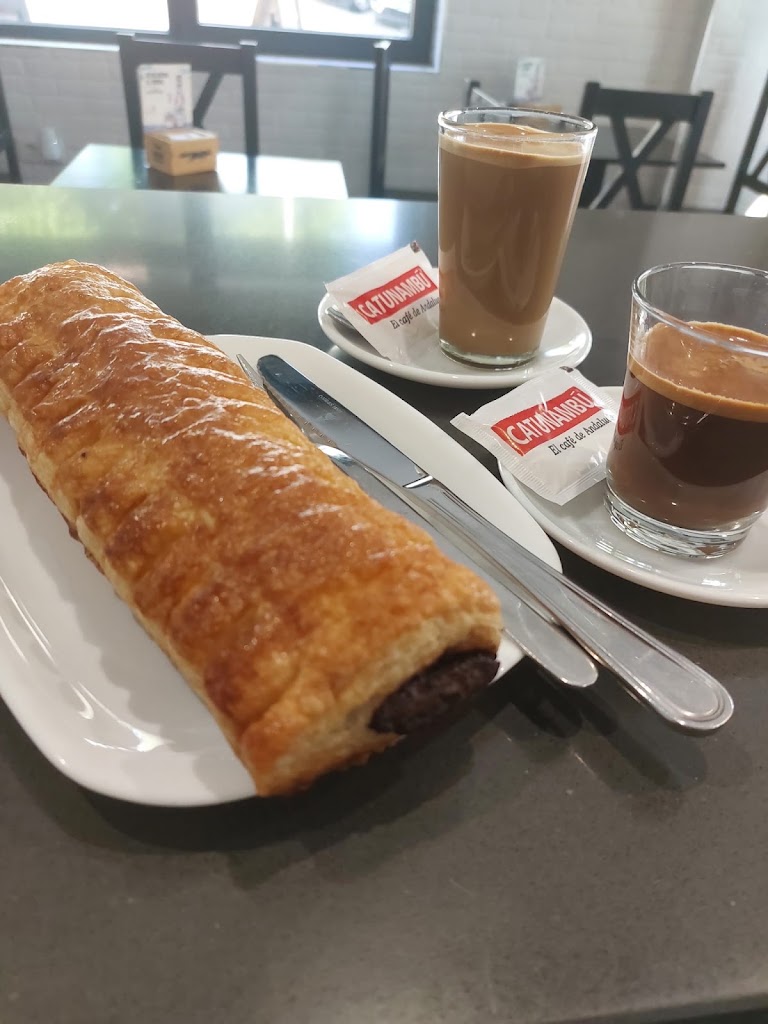 C&C PUENTE GENIL — Comida y bebida