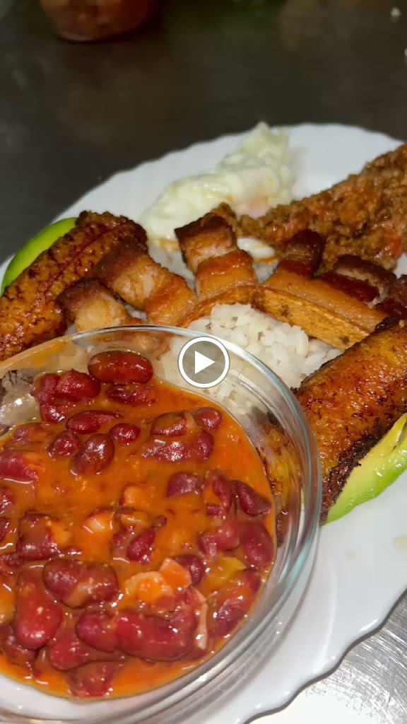 La zalea Latina — Bandeja paisa