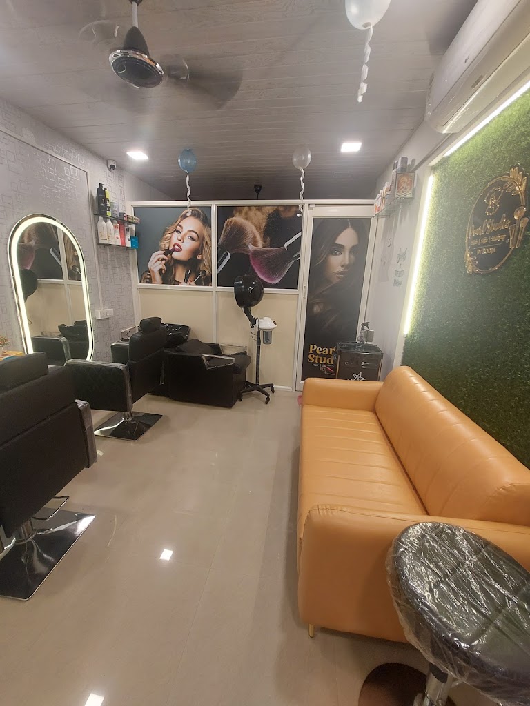 Pearl Studio Beauty Hair N Makeup