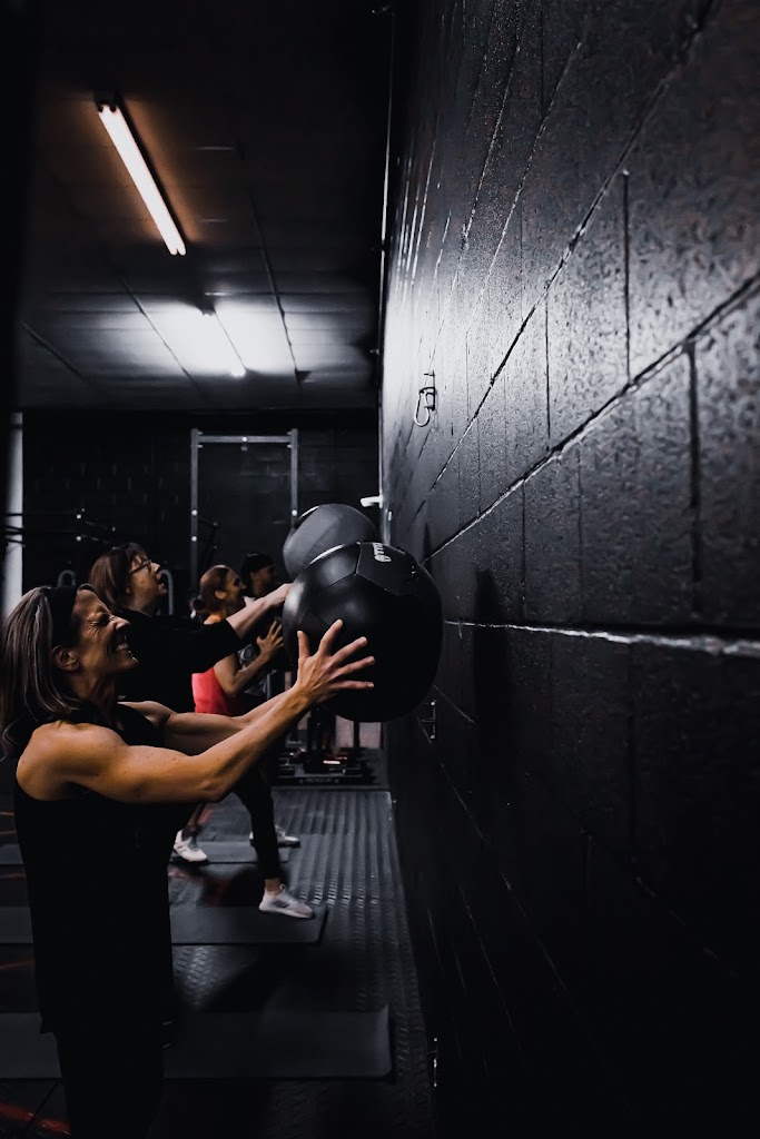  Bee Relentless Boxing