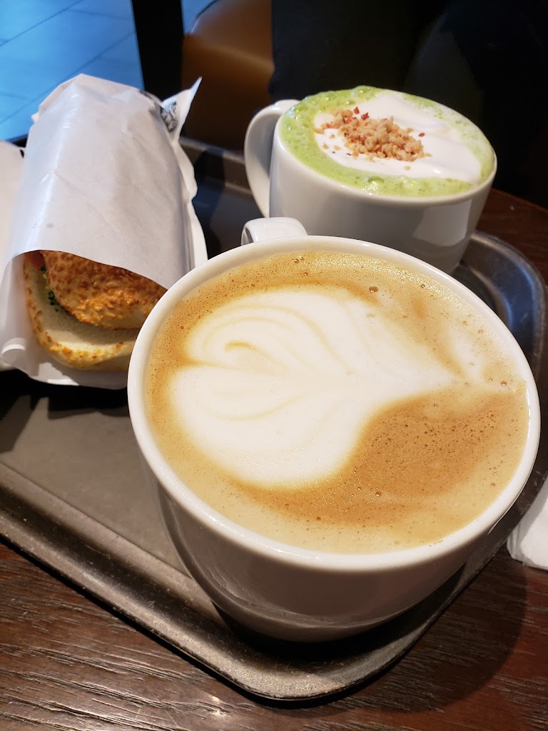 STARBUCKS 星巴克 (北投大業門市) 的照片