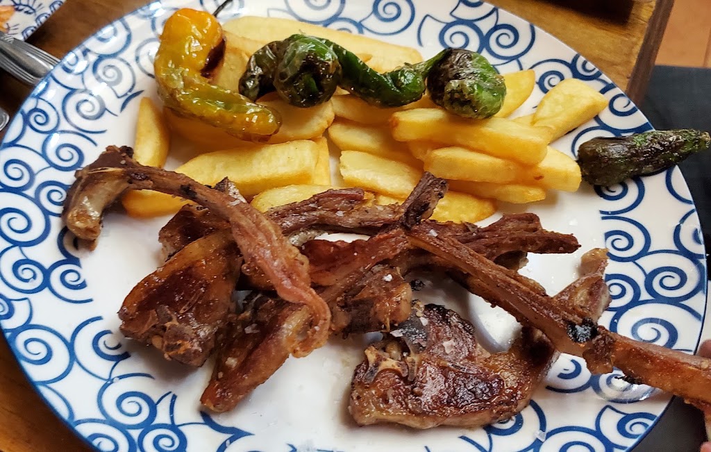 El Rincon del Tragabuche — Comida y bebida