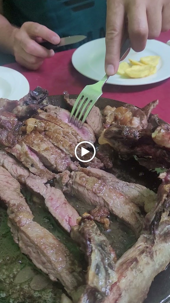 Sidreria Restaurante La Entrelluxa — Videos