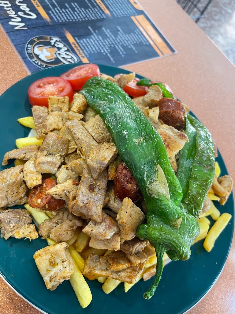 Cafe-Bar Bro's — Comida y bebida