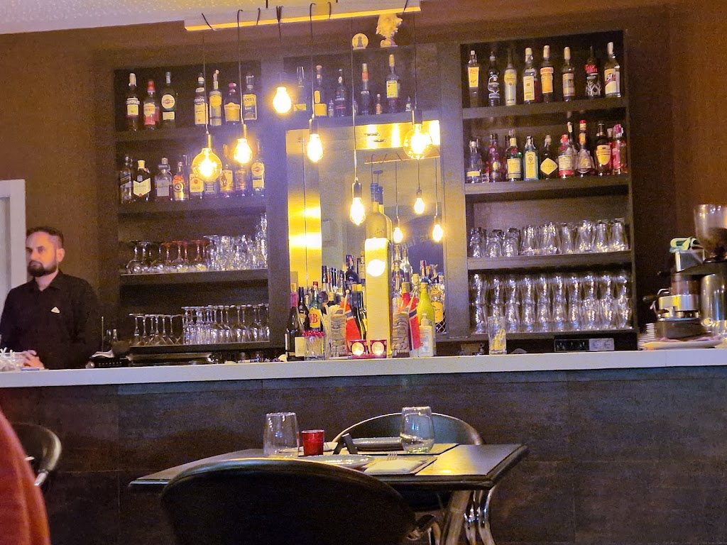Curry Leaf — Ambiente