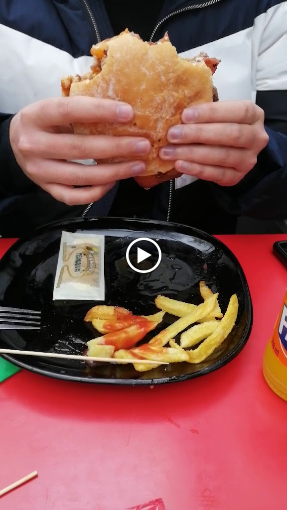 Hamburgueseria Manhattan — Videos