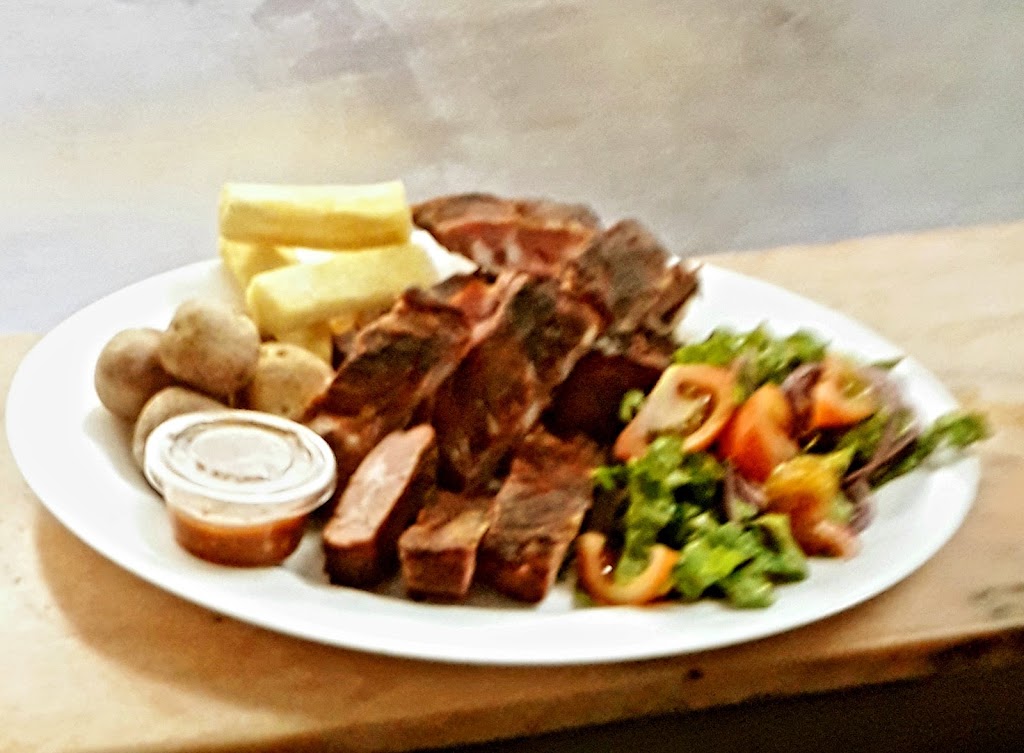 Cafeteria Billares Bolaroja — Comida y bebida