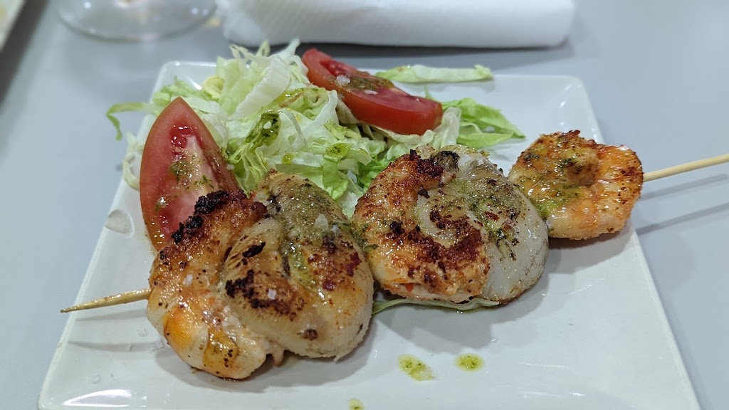 Cafe Bar VENTE PAKA — Comida y bebida