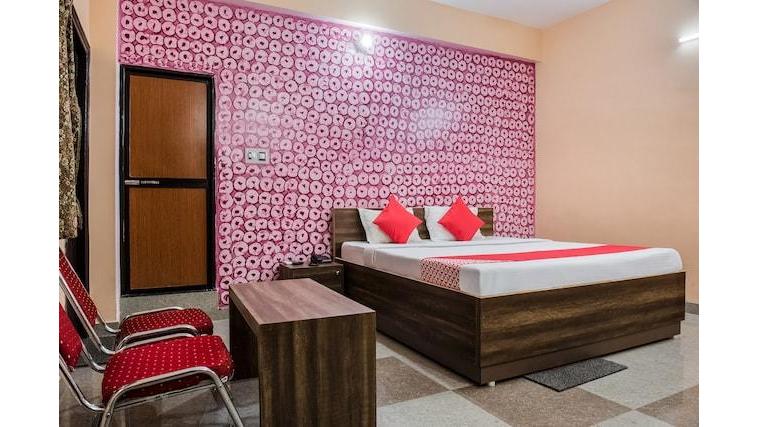 Oyo 35616 Hotel Party Zone