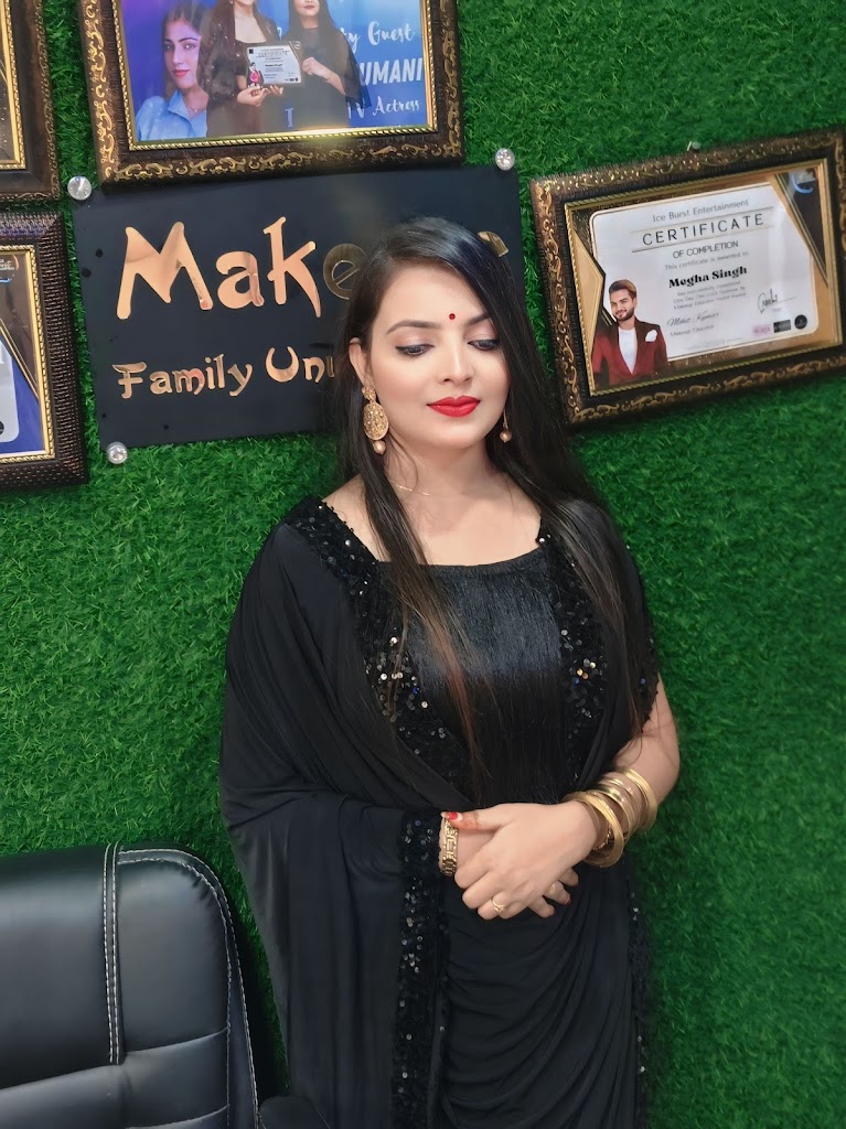 Make Me Family Unisex Salon