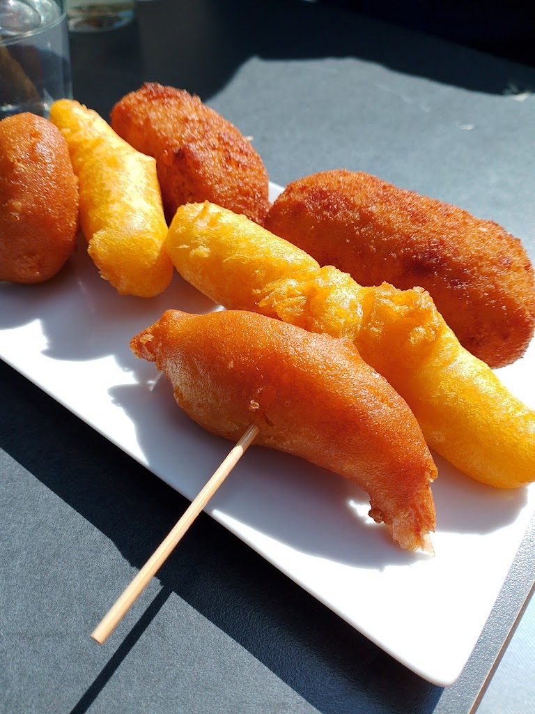 Cafeteria "Shooters"