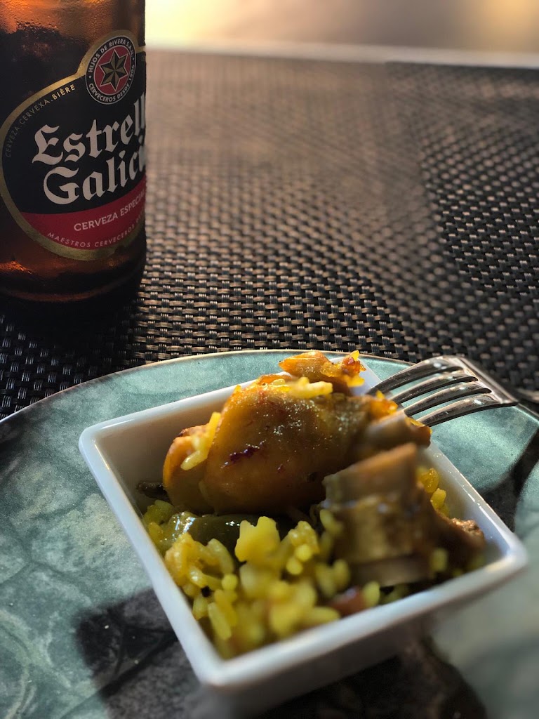 Cafe Bar La Muralla — Comida y bebida