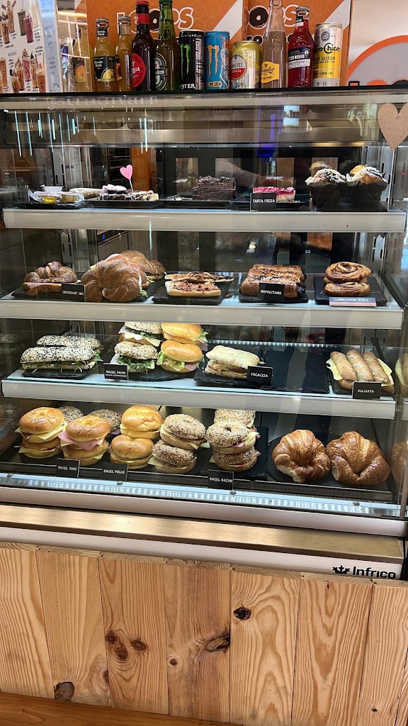 Loops & Coffee , Av. de la Via Augusta, 2-14, Planta 0, local k-10 SANT CUGAT — Ambiente