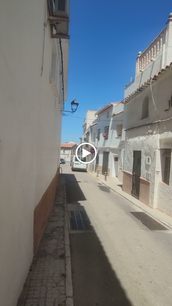 Bar Restaurante Pelut — Videos