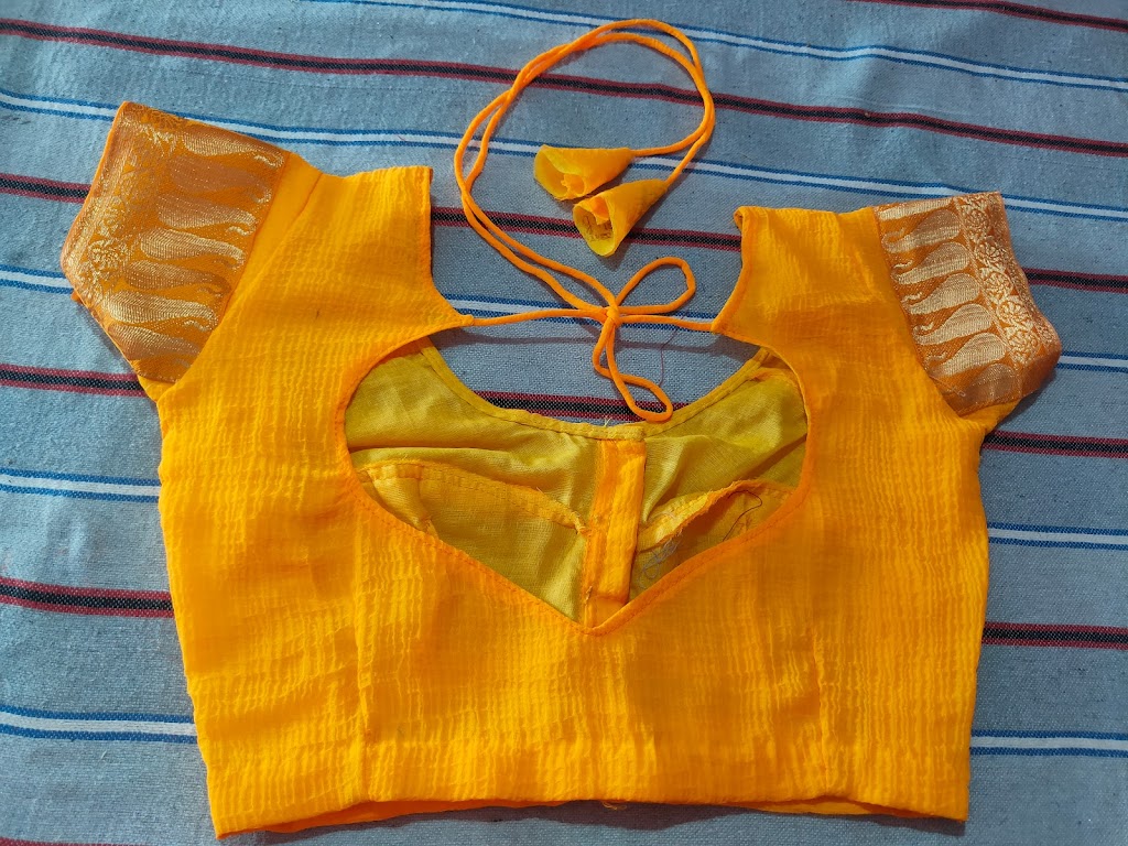 Om Beauty Parlour Silai Center